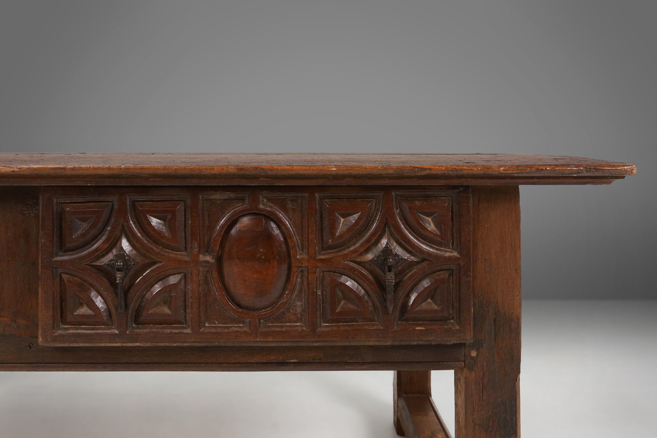Antique Spanish Console Table in carved Oak, 18th Centurythumbnail